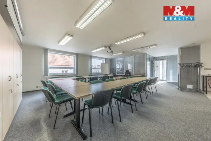 Pronájem kanceláře, Mělník, Nemocniční, 192 m2