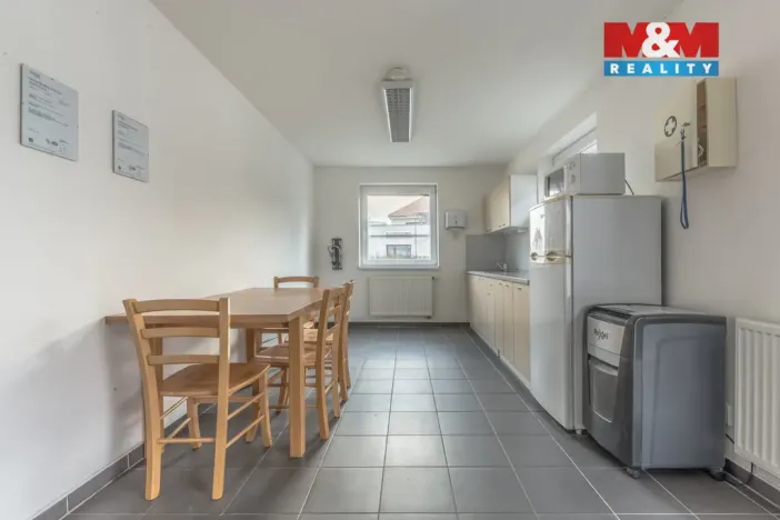 Pronájem kanceláře, Mělník, Nemocniční, 192 m2