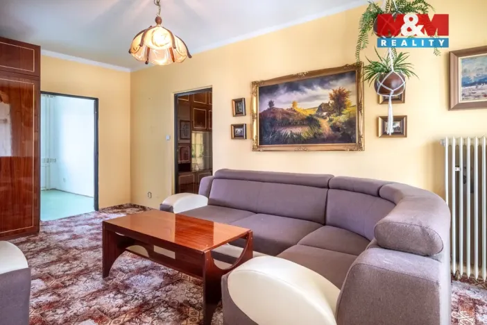 Prodej bytu 3+1, Český Krumlov - Plešivec, Sídliště Plešivec, 73 m2