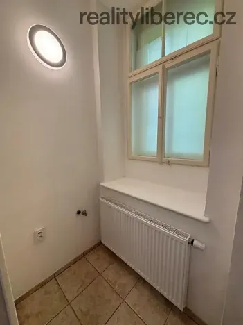 Pronájem bytu 1+1, Liberec, nám. Tržní, 28 m2