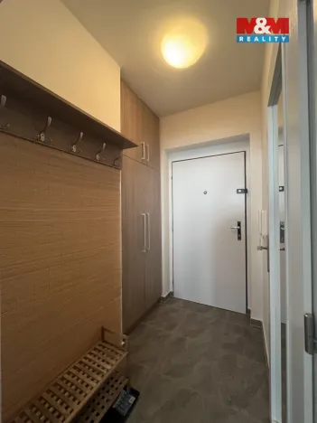 Pronájem bytu 1+kk, Zlín, Zelinova, 33 m2