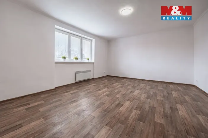 Prodej bytu 2+1, Milovice, Dukelská, 61 m2