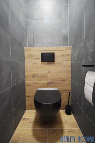 Pronájem bytu 2+kk, Praha - Hloubětín, Zelenečská, 54 m2