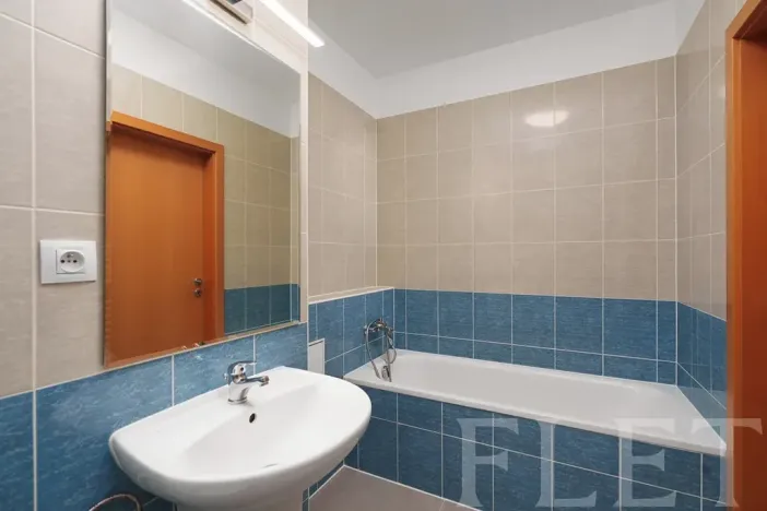 Pronájem bytu 2+kk, Praha - Vysočany, Kabešova, 53 m2