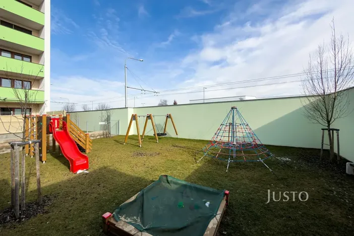 Prodej bytu 2+kk, České Budějovice, České Vrbné, 52 m2