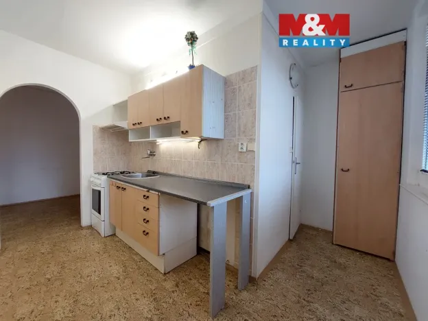 Prodej bytu 2+1, Klášterec nad Ohří, Školní, 50 m2