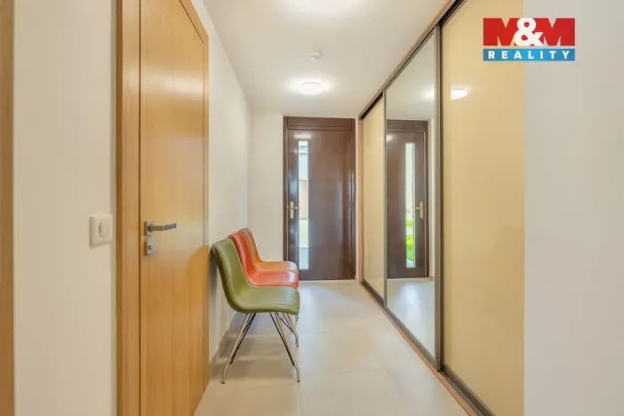 Prodej rodinného domu, Praha - Libuš, V Hrobech, 279 m2