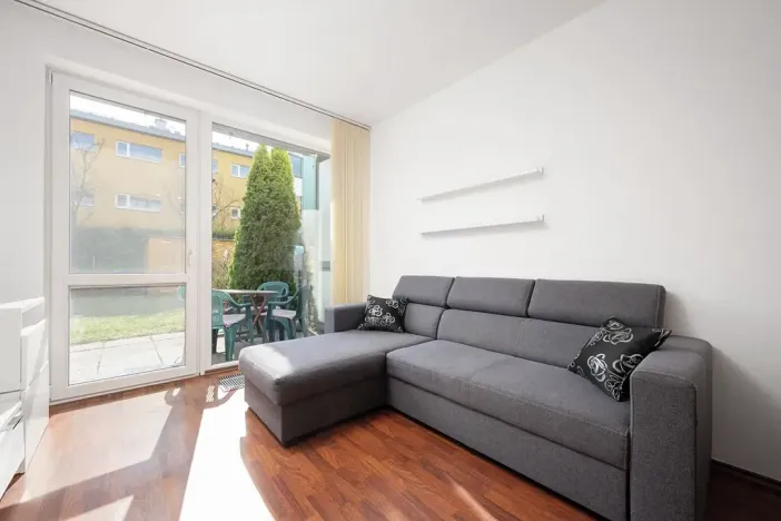 Pronájem bytu 2+kk, Brno, Šmahova, 44 m2