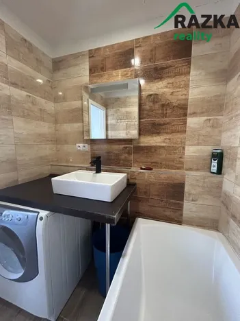 Pronájem bytu 3+1, Planá, 60 m2