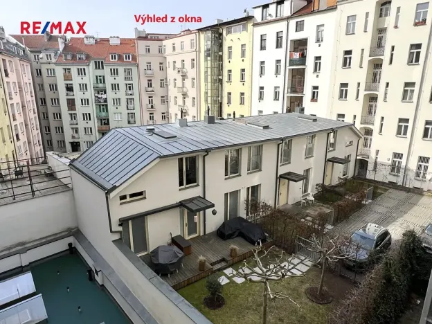 Pronájem bytu 1+kk, Praha - Vršovice, Orelská, 24 m2