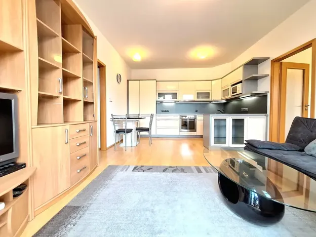 Pronájem bytu 3+kk, Praha - Vysočany, Za Lidovým domem, 58 m2