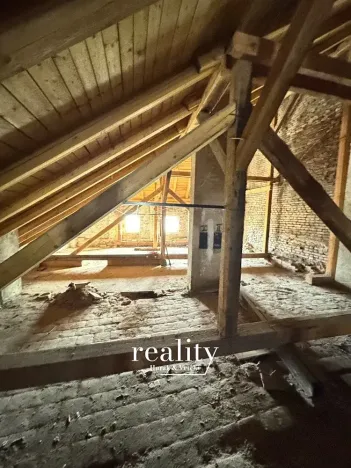 Prodej půdního prostoru, Jihlava, Kosmákova, 160 m2