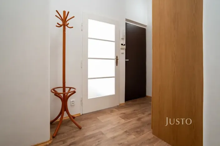 Pronájem bytu 2+kk, Praha - Dejvice, České družiny, 43 m2