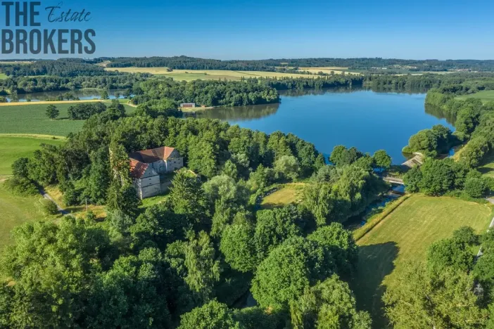 Prodej komerční, Buzice, 1800 m2