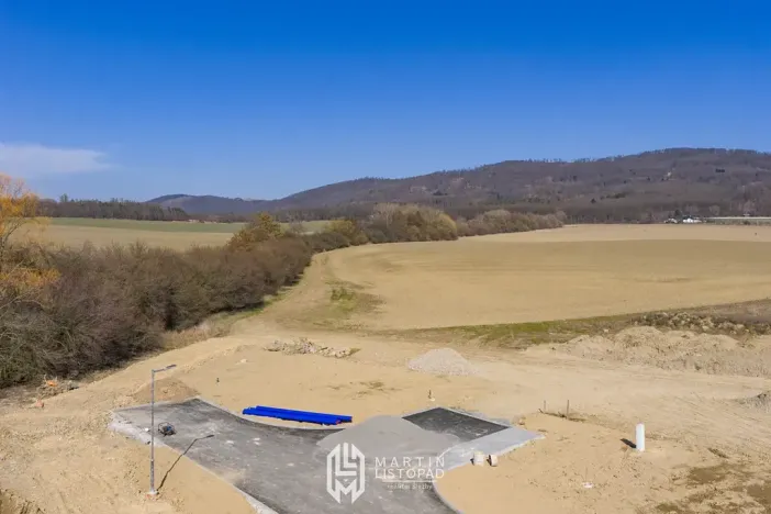 Prodej pozemku pro bydlení, Komárov, 954 m2