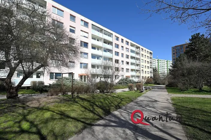 Pronájem bytu 2+kk, Praha - Modřany, Urbánkova, 41 m2