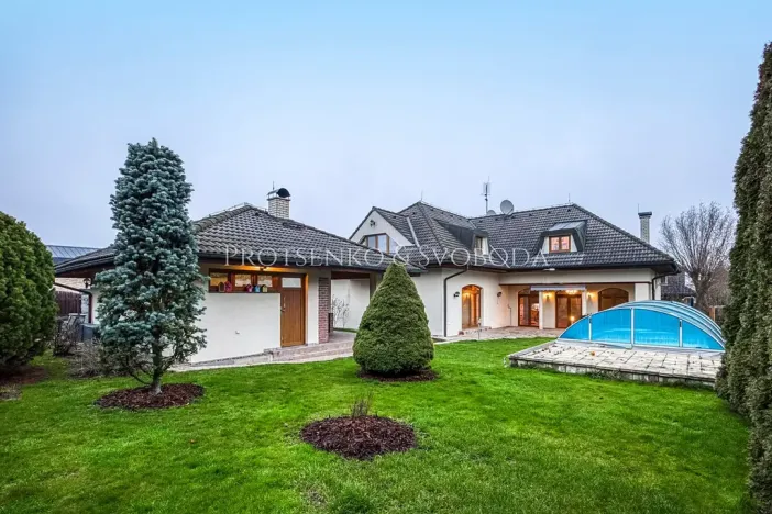 Prodej rodinného domu, Klínec, 345 m2