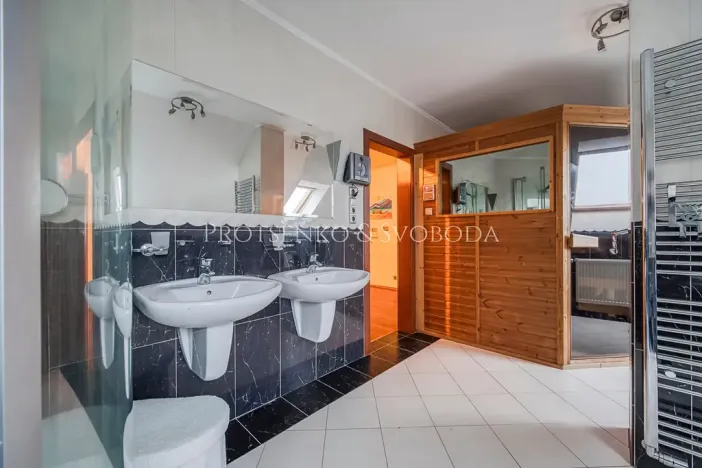 Prodej rodinného domu, Klínec, 345 m2