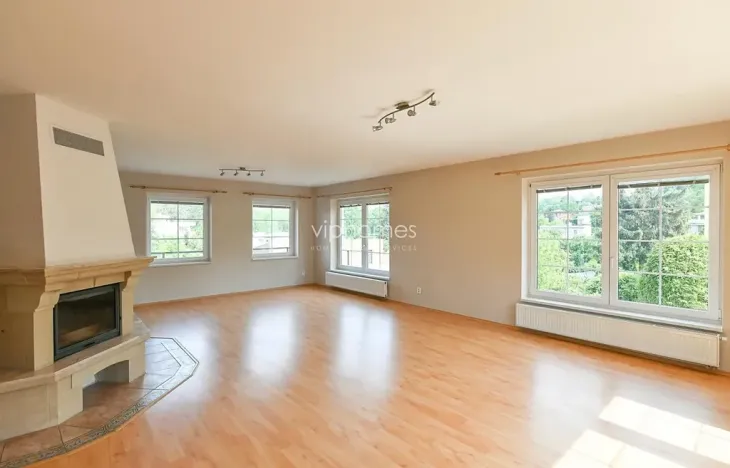 Pronájem vily, Praha - Stodůlky, Ke Koh-i-nooru, 300 m2