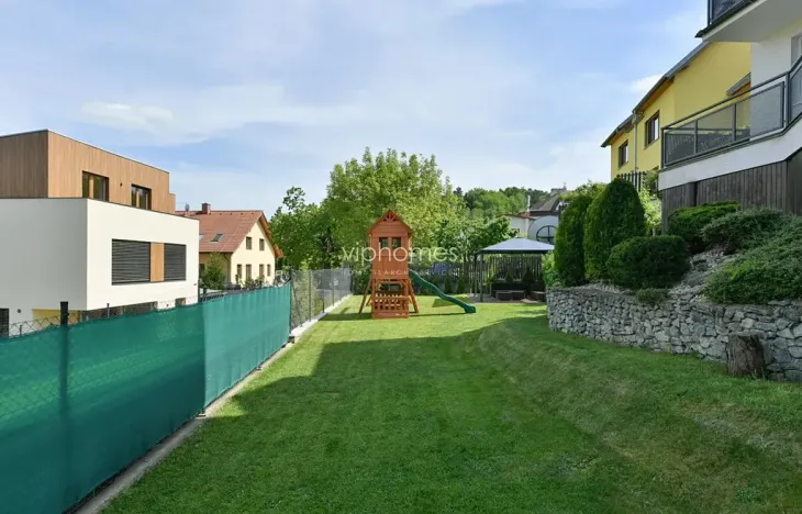 Pronájem vily, Praha - Stodůlky, Ke Koh-i-nooru, 300 m2