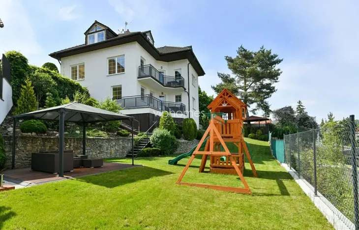 Pronájem vily, Praha - Stodůlky, Ke Koh-i-nooru, 300 m2