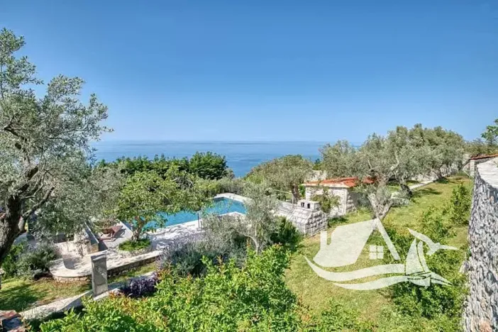 Prodej vily, Rijeka Reževići, Černá Hora, 400 m2