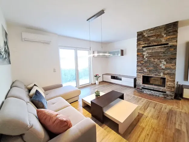 Prodej rodinného domu, Doubravy, 190 m2