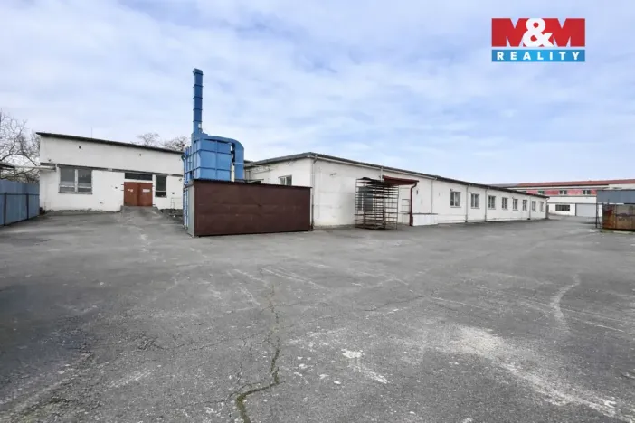 Pronájem skladu, Spytihněv, 2098 m2