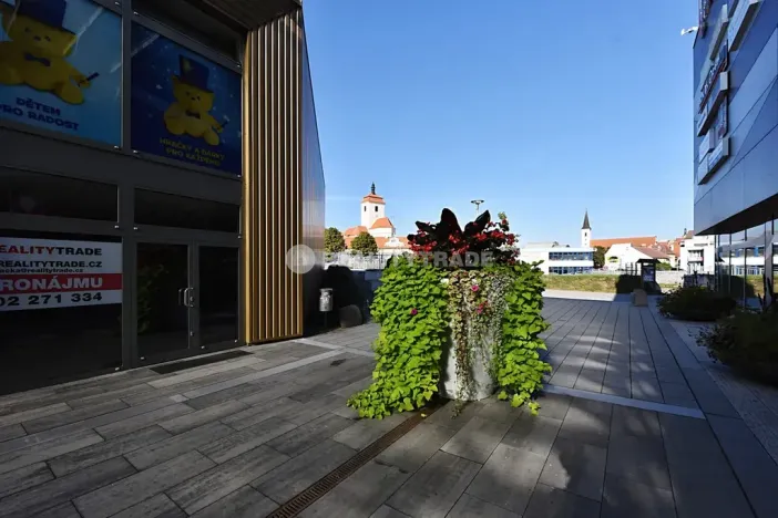 Pronájem obchodního prostoru, Strakonice, Bezděkovská, 58 m2