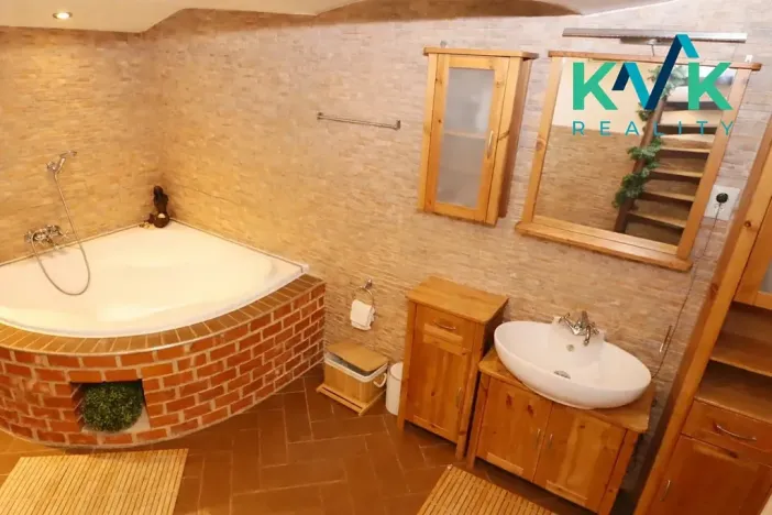 Prodej bytu 3+kk, Karlovy Vary, Dlouhá, 63 m2