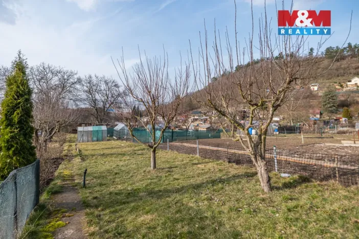 Prodej zahrady, Kadaň, 430 m2