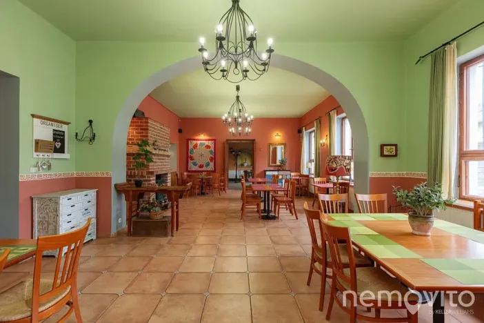 Prodej restaurace, Týnec nad Sázavou, 479 m2