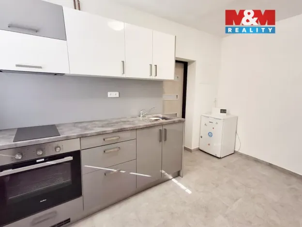 Prodej obchodního prostoru, Práče, 3212 m2