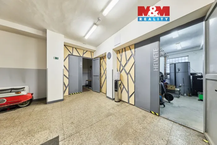 Prodej skladu, Trutnov - Horní Staré Město, 1667 m2