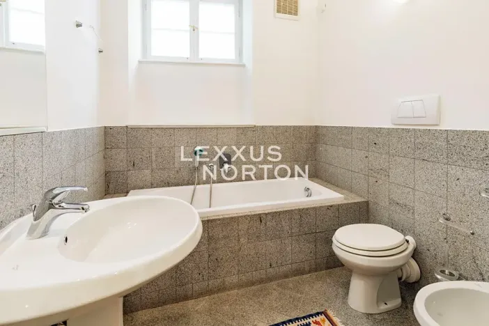 Pronájem bytu 2+1, Praha - Malá Strana, Vlašská, 73 m2