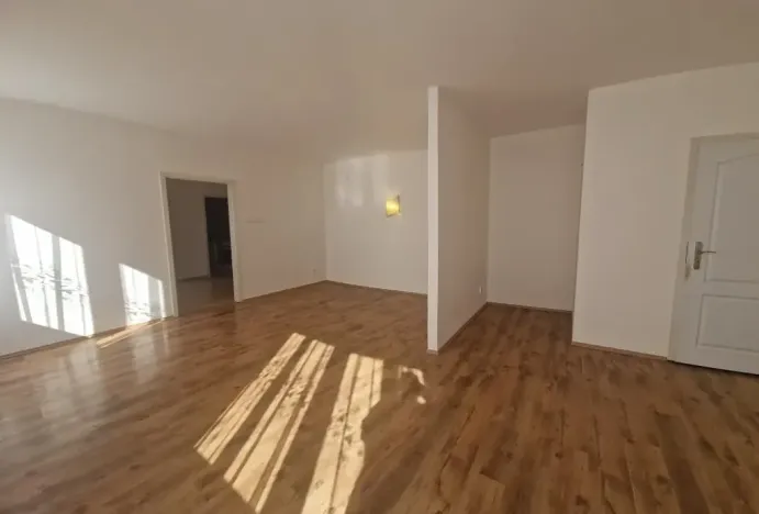 Pronájem bytu 3+1, Praha - Vinohrady, Kouřimská, 68 m2