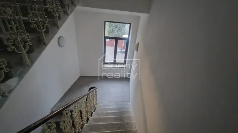 Pronájem obchodního prostoru, Hronov, Hostovského, 180 m2