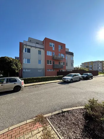 Pronájem bytu 2+kk, Jesenice, V Roháči I., 50 m2