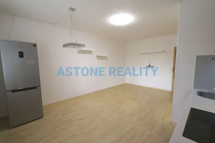 Pronájem bytu 2+kk, Úvaly, Husova, 38 m2