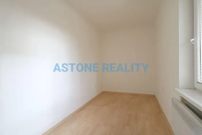 Pronájem bytu 2+kk, Úvaly, Husova, 38 m2