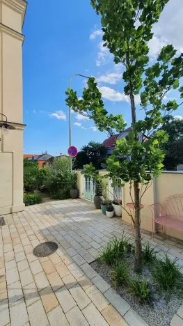 Pronájem bytu 1+kk, Praha - Malešice, Strnadova, 32 m2