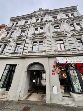 Pronájem bytu 2+kk, Praha, Sokolovská, 45 m2