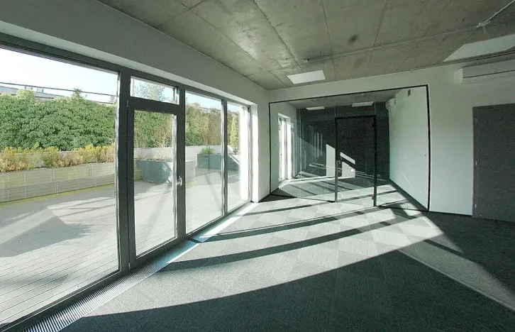 Pronájem kanceláře, Plzeň, Purkyňova, 221 m2