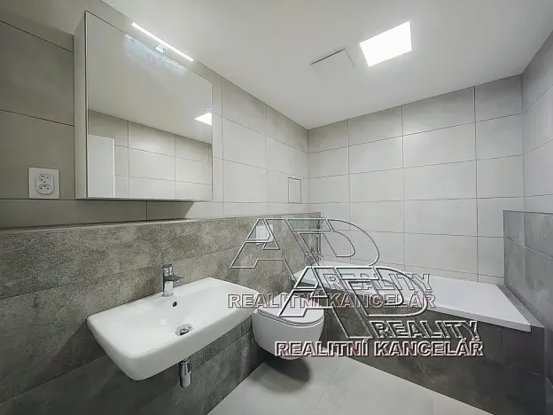 Pronájem bytu 1+kk, České Budějovice, Na Zlaté stoce, 28 m2