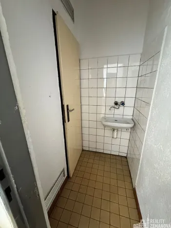 Pronájem skladu, Praha - Stodůlky, V hůrkách, 800 m2