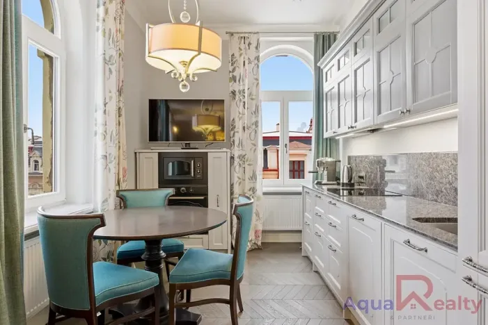 Prodej bytu 2+kk, Karlovy Vary, Svahová, 69 m2