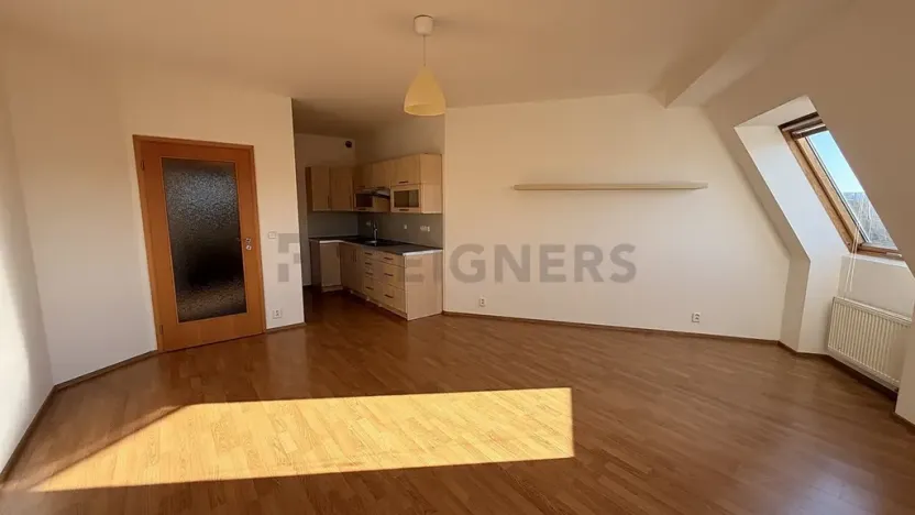 Pronájem bytu 2+kk, Praha, Komořanská, 61 m2