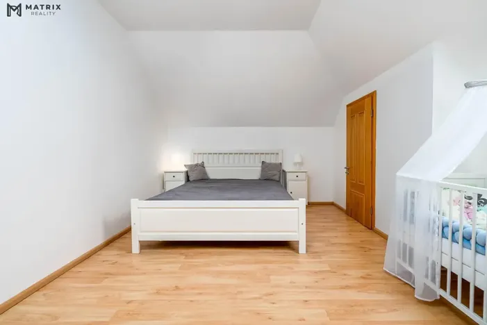 Prodej rodinného domu, Praha - Písnice, V zákopech, 294 m2