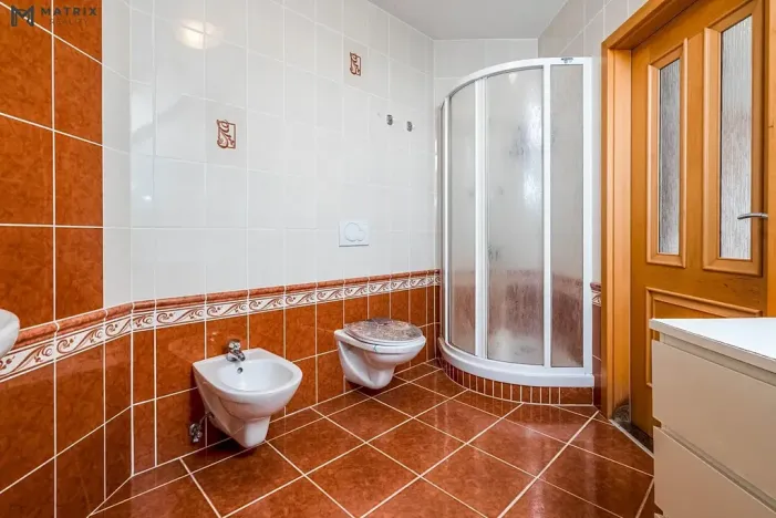 Prodej rodinného domu, Praha - Písnice, V zákopech, 294 m2