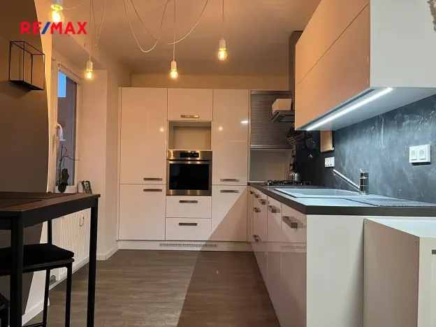 Pronájem bytu 2+kk, Kladno, U výtopny, 42 m2
